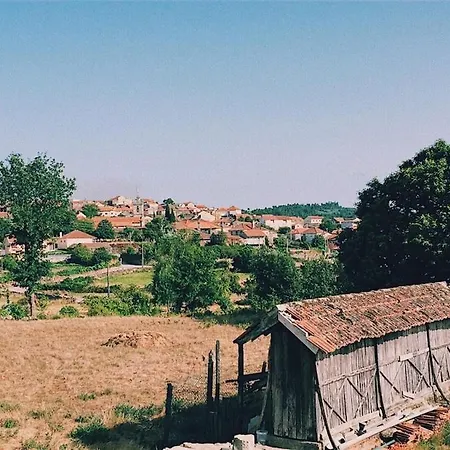 Casa Urgueira بيت للعطل